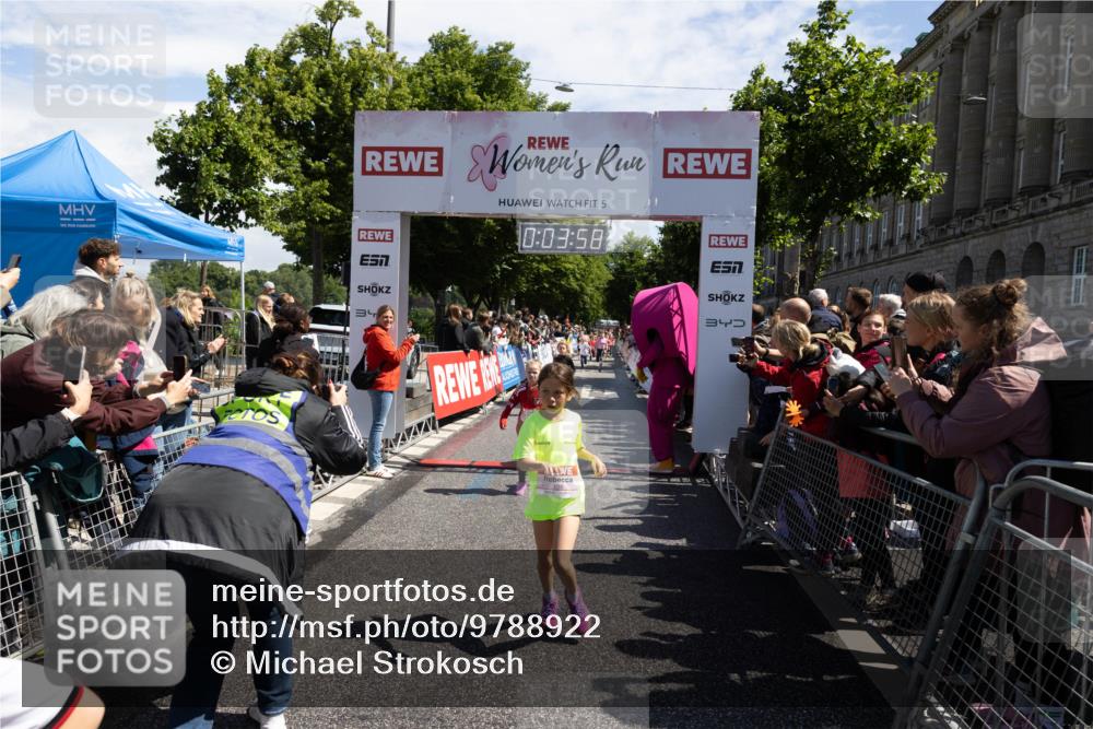 14.06.2026 - REWE Women's Run Michael Strokosch http://msf.ph/oto/9788922 14.06.2026 11:36:55 Laufen 5, 0, 03, 58, 3, 340 meine-sportfotos.de