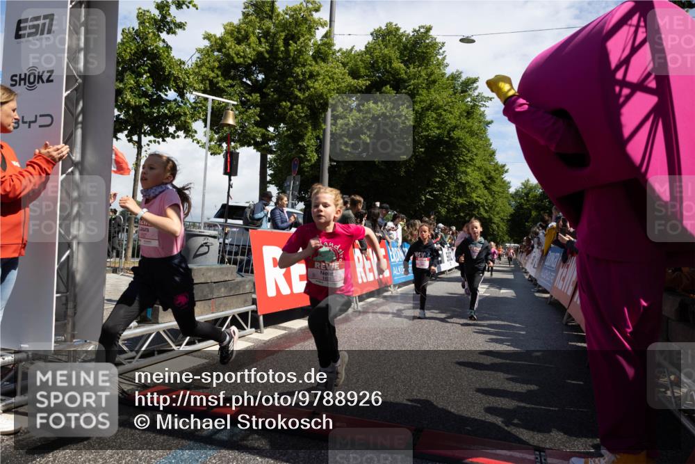 14.06.2026 - REWE Women's Run Michael Strokosch http://msf.ph/oto/9788926 14.06.2026 11:37:02 Laufen 57, 3, 157, 163 meine-sportfotos.de