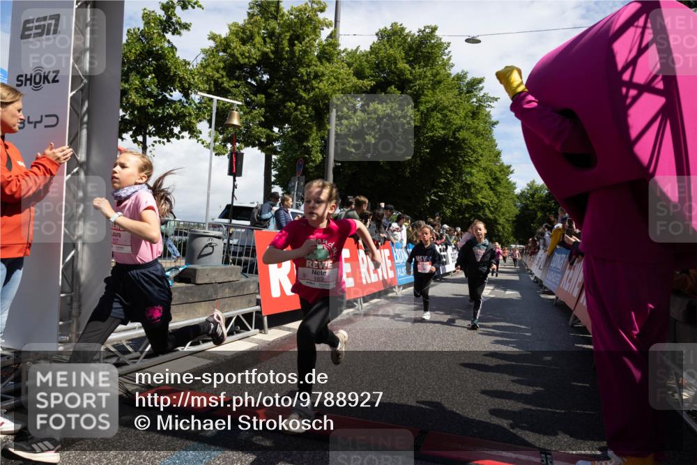 14.06.2026 - REWE Women's Run Michael Strokosch http://msf.ph/oto/9788927 14.06.2026 11:37:02 Laufen 3, 163 meine-sportfotos.de
