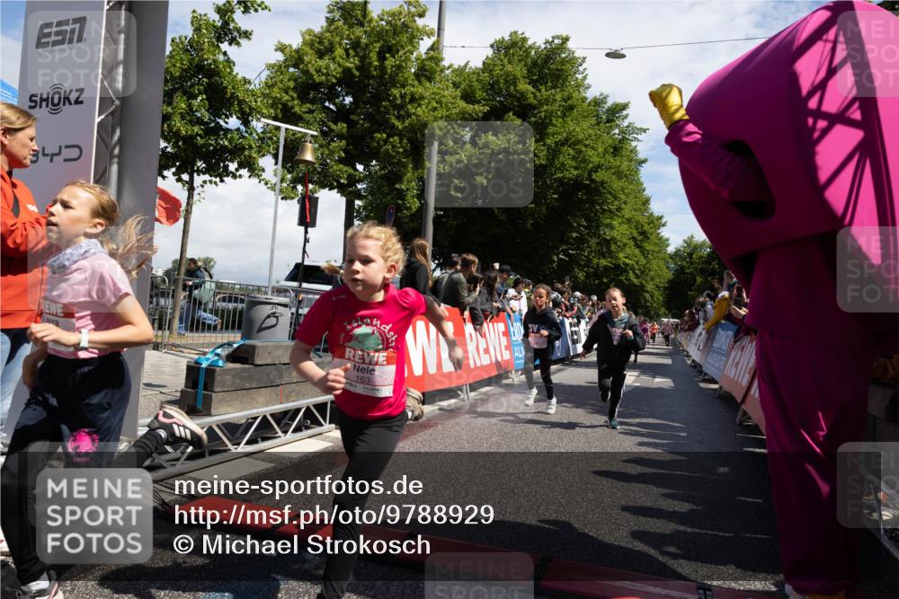 14.06.2026 - REWE Women's Run Michael Strokosch http://msf.ph/oto/9788929 14.06.2026 11:37:02 Laufen 3, 163 meine-sportfotos.de