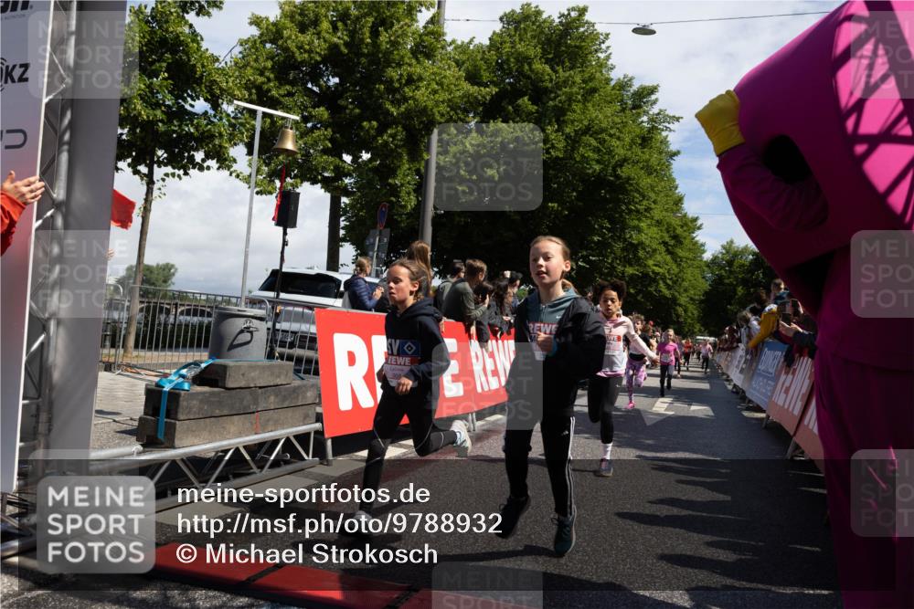 14.06.2026 - REWE Women's Run Michael Strokosch http://msf.ph/oto/9788932 14.06.2026 11:37:03 Laufen  meine-sportfotos.de