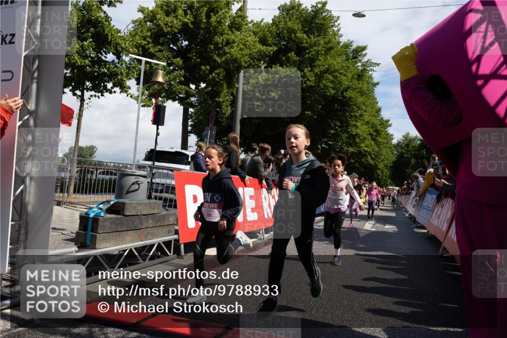 14.06.2026 - REWE Women's Run Michael Strokosch http://msf.ph/oto/9788933 14.06.2026 11:37:03 Laufen 368 meine-sportfotos.de