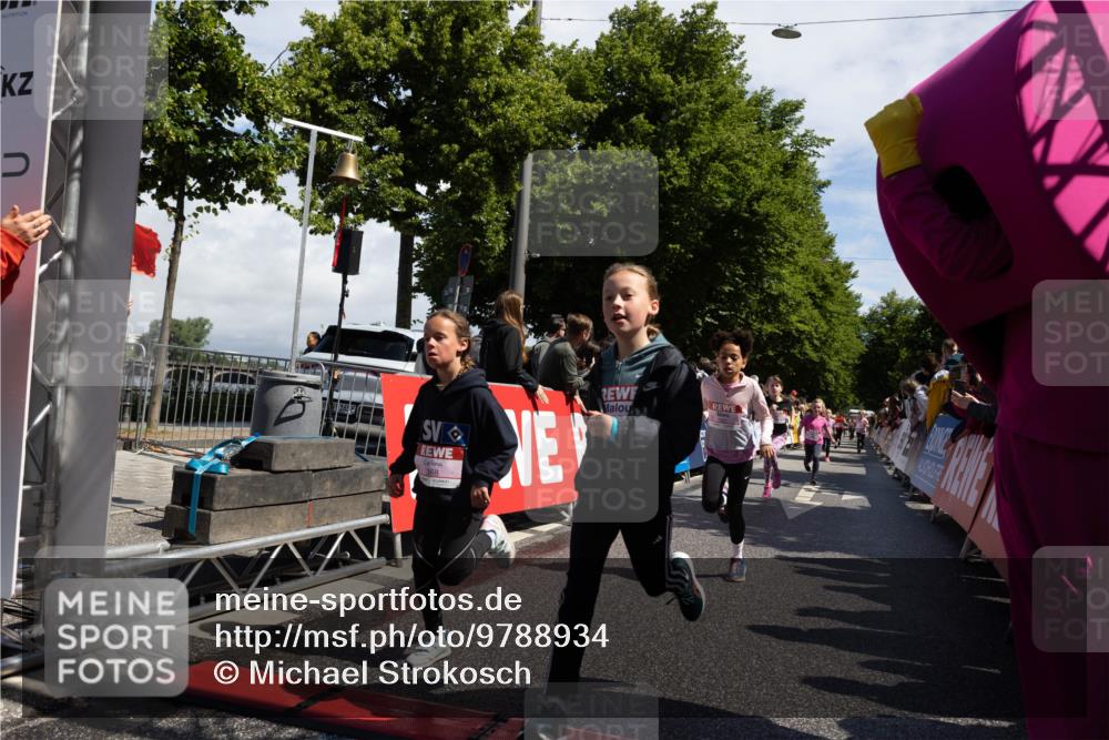14.06.2026 - REWE Women's Run Michael Strokosch http://msf.ph/oto/9788934 14.06.2026 11:37:03 Laufen 368 meine-sportfotos.de