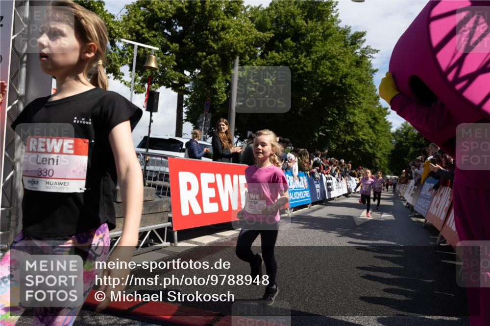 14.06.2026 - REWE Women's Run Michael Strokosch http://msf.ph/oto/9788948 14.06.2026 11:37:06 Laufen 330, 205 meine-sportfotos.de