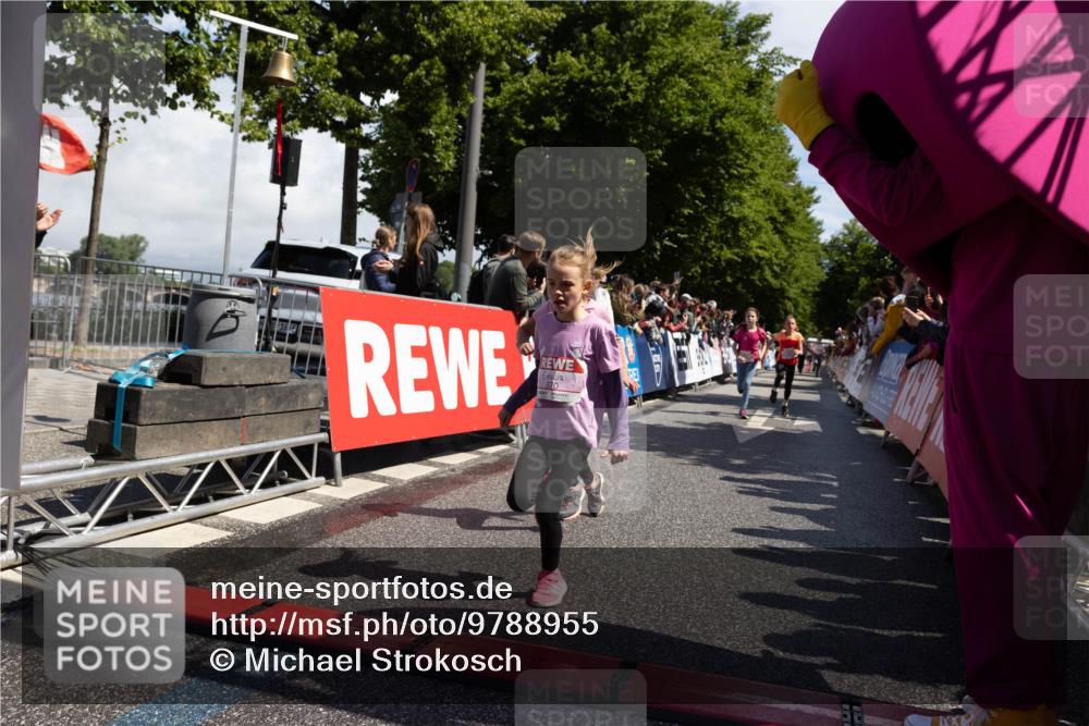 14.06.2026 - REWE Women's Run Michael Strokosch http://msf.ph/oto/9788955 14.06.2026 11:37:08 Laufen 370 meine-sportfotos.de