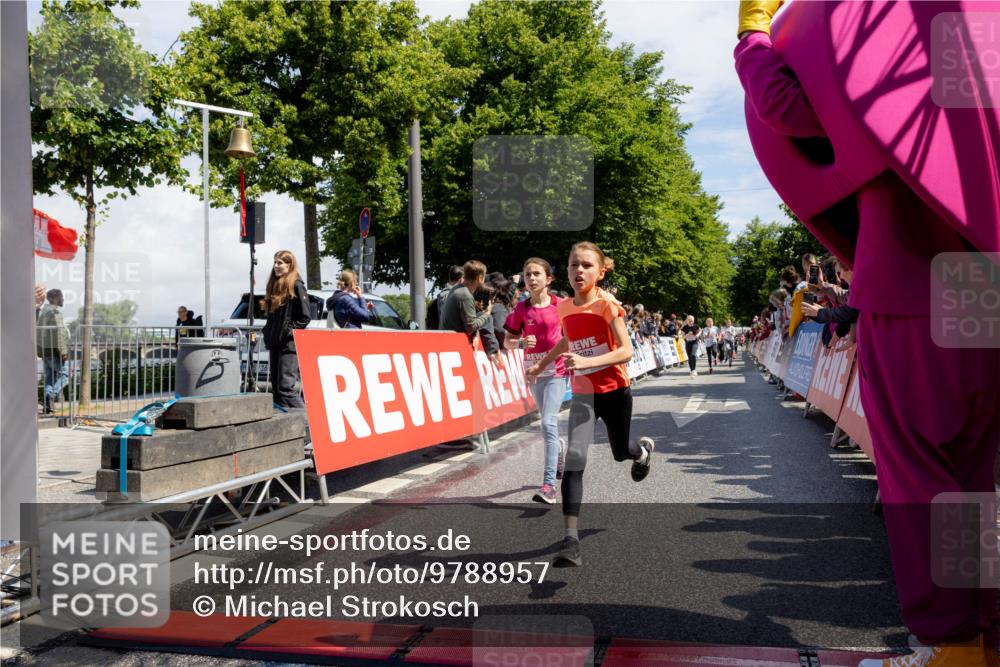 14.06.2026 - REWE Women's Run Michael Strokosch http://msf.ph/oto/9788957 14.06.2026 11:37:10 Laufen  meine-sportfotos.de