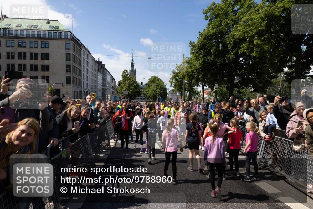 14.06.2026 - REWE Women's Run Michael Strokosch http://msf.ph/oto/9788960 14.06.2026 11:37:17 Laufen  meine-sportfotos.de