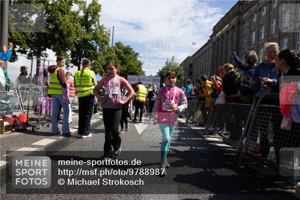 14.06.2026 - REWE Women's Run Michael Strokosch http://msf.ph/oto/9788987 14.06.2026 11:37:49 Laufen 452, 17 meine-sportfotos.de