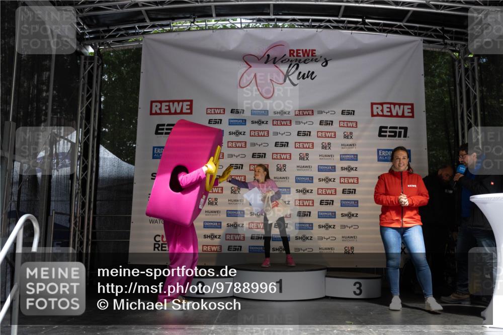 14.06.2026 - REWE Women's Run Michael Strokosch http://msf.ph/oto/9788996 14.06.2026 11:55:18 Laufen 3, 3, 3, 34, 5, 5, 5, 5, 5, 7, 34, 3, 4, 5, 5, 2, 1, 3 meine-sportfotos.de
