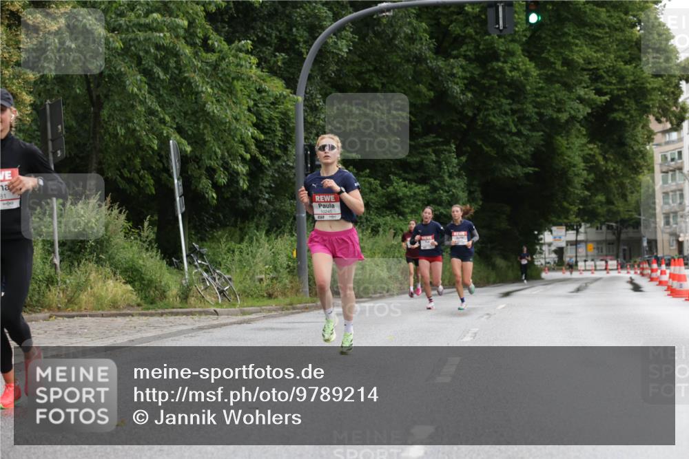 14.06.2026 - REWE Women's Run Jannik Wohlers http://msf.ph/oto/9789214 14.06.2026 09:41:16 Laufen 81, 10245 meine-sportfotos.de