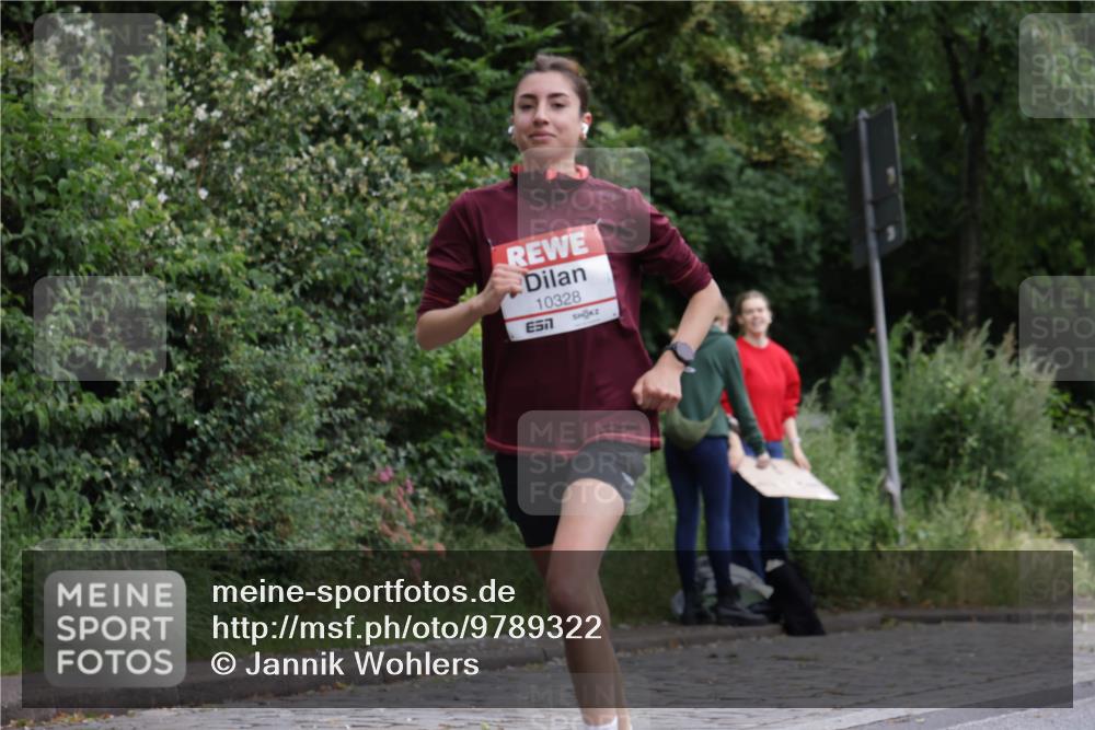 14.06.2026 - REWE Women's Run Jannik Wohlers http://msf.ph/oto/9789322 14.06.2026 09:41:24 Laufen 10328, 7 meine-sportfotos.de