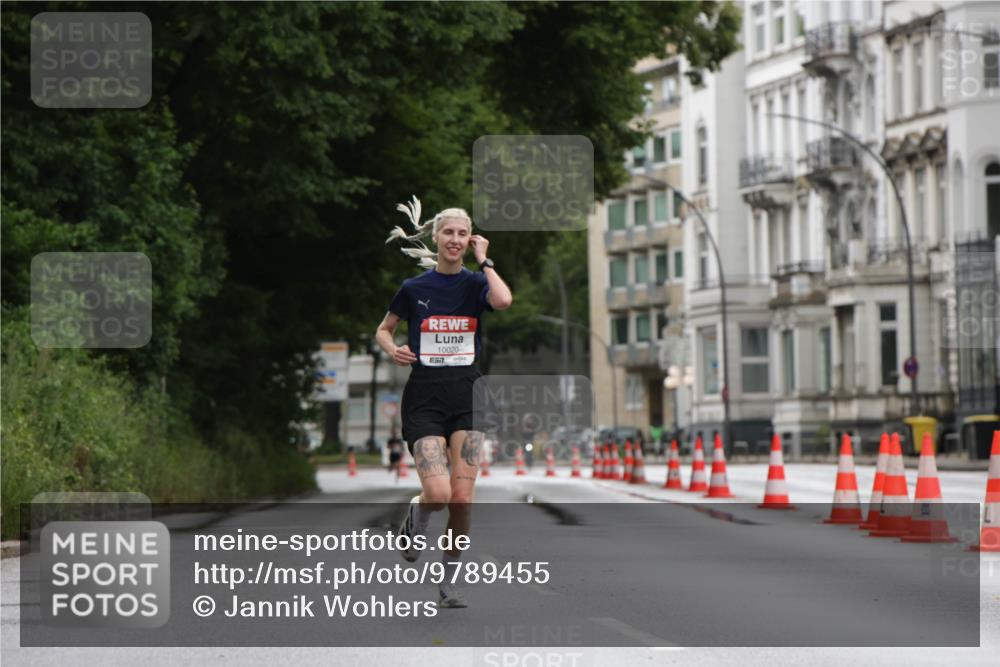 14.06.2026 - REWE Women's Run Jannik Wohlers http://msf.ph/oto/9789455 14.06.2026 09:42:40 Laufen 10020 meine-sportfotos.de