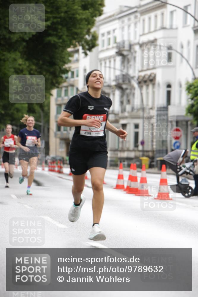 14.06.2026 - REWE Women's Run Jannik Wohlers http://msf.ph/oto/9789632 14.06.2026 09:43:19 Laufen 10892, 7 meine-sportfotos.de