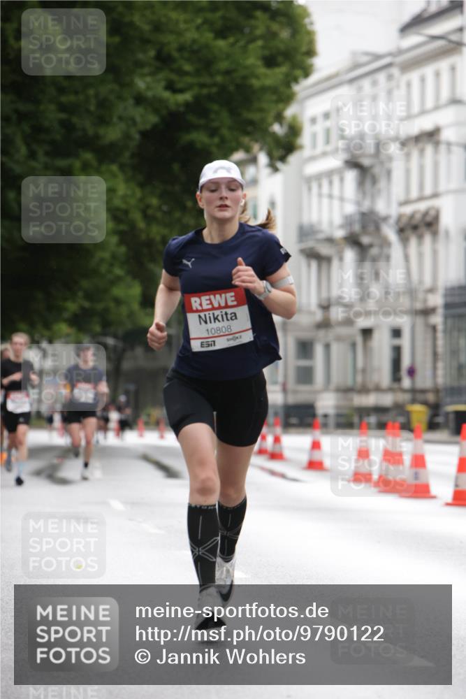14.06.2026 - REWE Women's Run Jannik Wohlers http://msf.ph/oto/9790122 14.06.2026 09:44:17 Laufen 10808, 57 meine-sportfotos.de