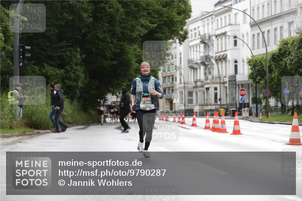 14.06.2026 - REWE Women's Run Jannik Wohlers http://msf.ph/oto/9790287 14.06.2026 09:44:33 Laufen 10827 meine-sportfotos.de