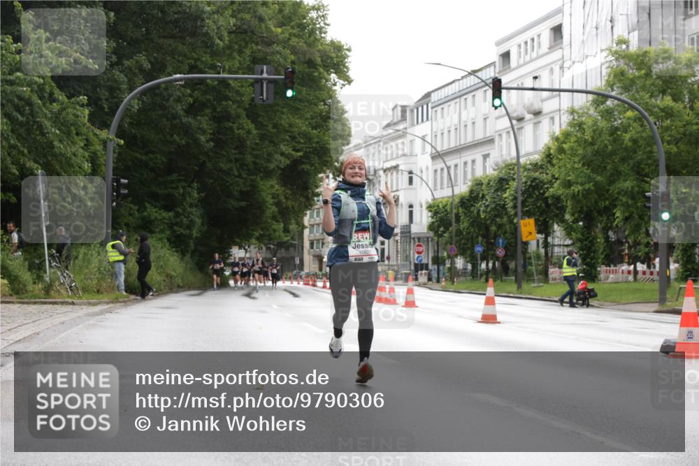 14.06.2026 - REWE Women's Run Jannik Wohlers http://msf.ph/oto/9790306 14.06.2026 09:44:35 Laufen 10827, 01 meine-sportfotos.de