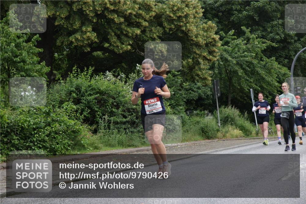 14.06.2026 - REWE Women's Run Jannik Wohlers http://msf.ph/oto/9790426 14.06.2026 10:04:07 Laufen 10725, 51 meine-sportfotos.de