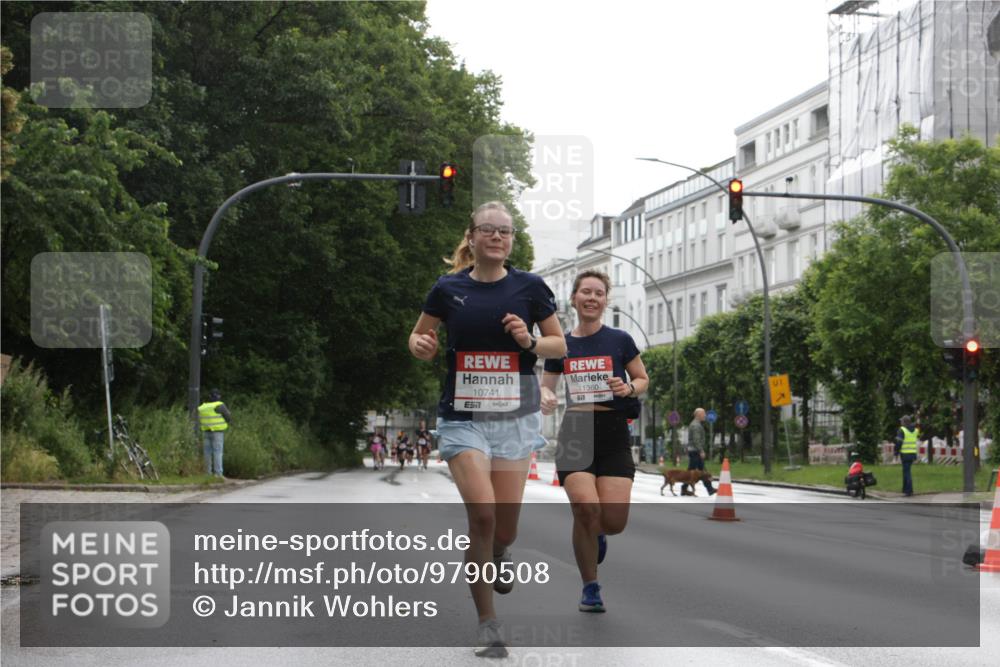 14.06.2026 - REWE Women's Run Jannik Wohlers http://msf.ph/oto/9790508 14.06.2026 09:45:43 Laufen 10741, 57, 11360, 677, 1 meine-sportfotos.de