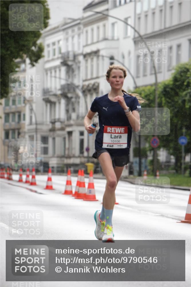 14.06.2026 - REWE Women's Run Jannik Wohlers http://msf.ph/oto/9790546 14.06.2026 09:45:57 Laufen 77, 10106 meine-sportfotos.de
