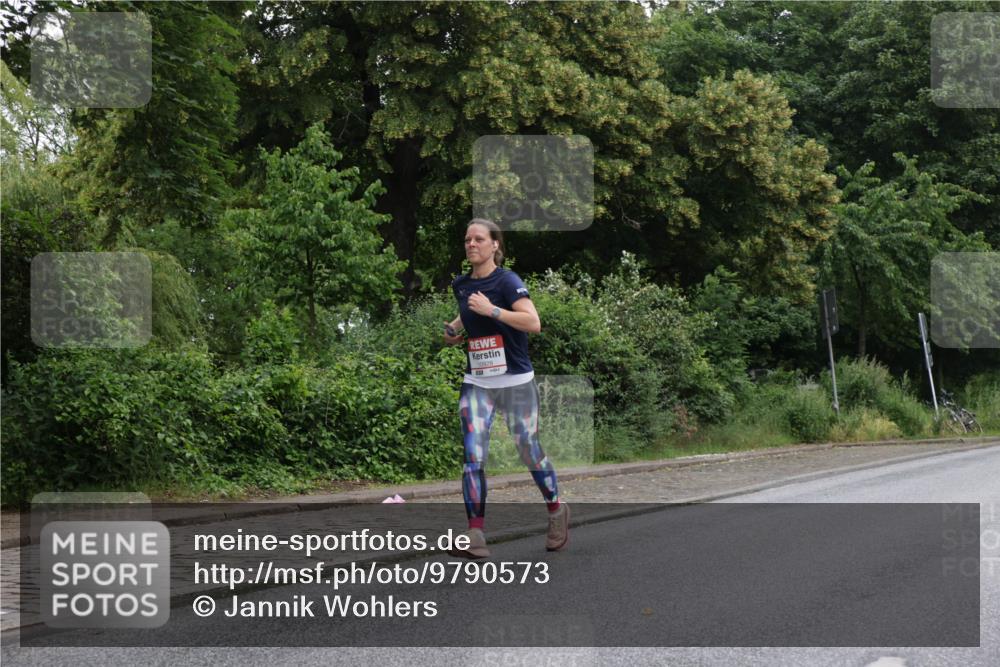 14.06.2026 - REWE Women's Run Jannik Wohlers http://msf.ph/oto/9790573 14.06.2026 10:04:21 Laufen 10928 meine-sportfotos.de