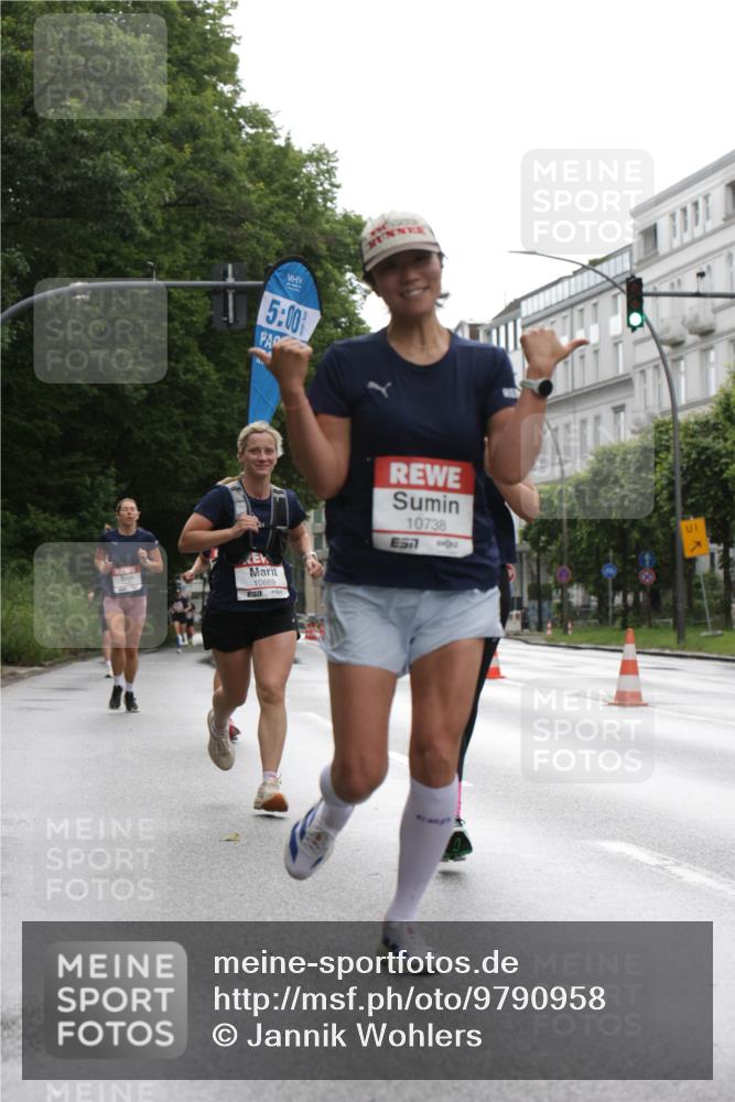 14.06.2026 - REWE Women's Run Jannik Wohlers http://msf.ph/oto/9790958 14.06.2026 09:46:37 Laufen 5, 00, 10869, 57, 10738, 7, 1 meine-sportfotos.de