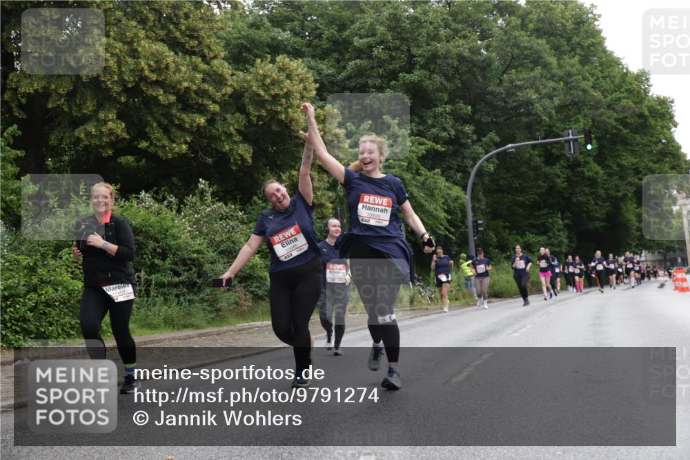 14.06.2026 - REWE Women's Run Jannik Wohlers http://msf.ph/oto/9791274 14.06.2026 10:05:19 Laufen 11450, 10985, 10499 meine-sportfotos.de