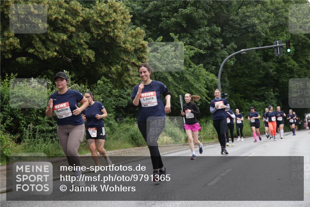 14.06.2026 - REWE Women's Run Jannik Wohlers http://msf.ph/oto/9791365 14.06.2026 10:05:26 Laufen 11017, 10955, 57 meine-sportfotos.de