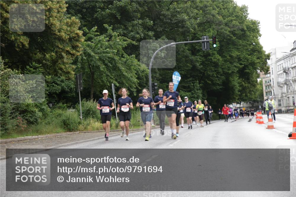 14.06.2026 - REWE Women's Run Jannik Wohlers http://msf.ph/oto/9791694 14.06.2026 10:06:12 Laufen 7, 00 meine-sportfotos.de