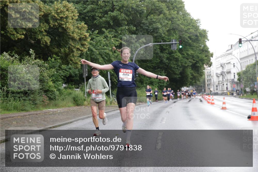 14.06.2026 - REWE Women's Run Jannik Wohlers http://msf.ph/oto/9791838 14.06.2026 09:50:02 Laufen 10806, 11395, 57 meine-sportfotos.de