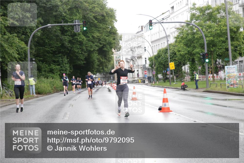 14.06.2026 - REWE Women's Run Jannik Wohlers http://msf.ph/oto/9792095 14.06.2026 09:50:31 Laufen 01 meine-sportfotos.de