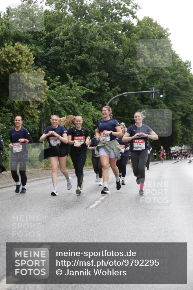 14.06.2026 - REWE Women's Run Jannik Wohlers http://msf.ph/oto/9792295 14.06.2026 10:07:02 Laufen 10146, 857, 10147, 10145 meine-sportfotos.de