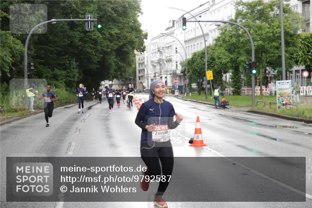 14.06.2026 - REWE Women's Run Jannik Wohlers http://msf.ph/oto/9792587 14.06.2026 09:51:24 Laufen 11089, 1 meine-sportfotos.de