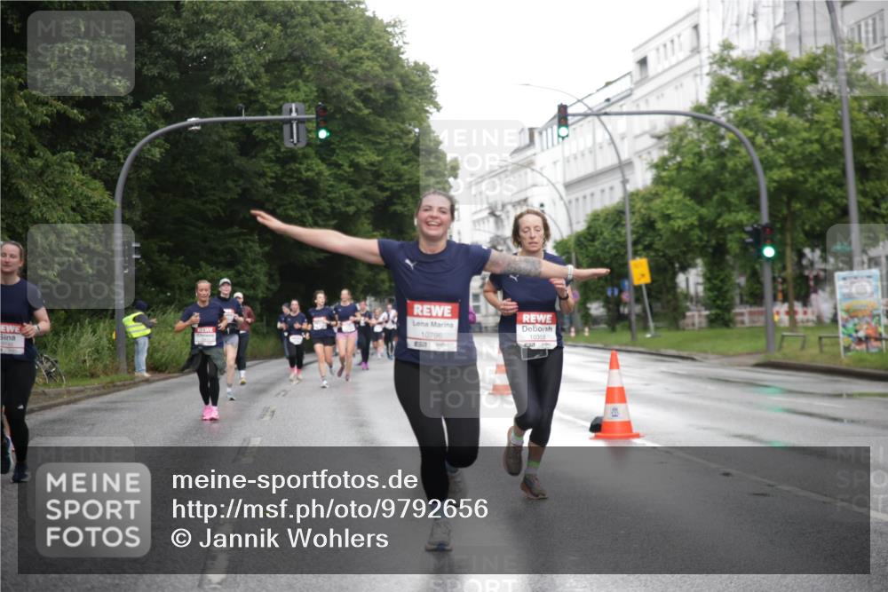 14.06.2026 - REWE Women's Run Jannik Wohlers http://msf.ph/oto/9792656 14.06.2026 09:51:39 Laufen 10796, 10358, 57 meine-sportfotos.de