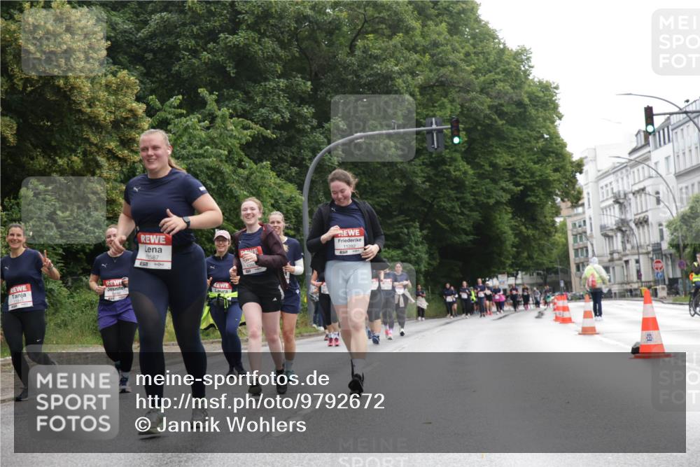 14.06.2026 - REWE Women's Run Jannik Wohlers http://msf.ph/oto/9792672 14.06.2026 10:07:39 Laufen 587, 5 meine-sportfotos.de