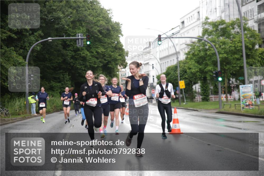 14.06.2026 - REWE Women's Run Jannik Wohlers http://msf.ph/oto/9792838 14.06.2026 09:51:52 Laufen 11313, 10867 meine-sportfotos.de
