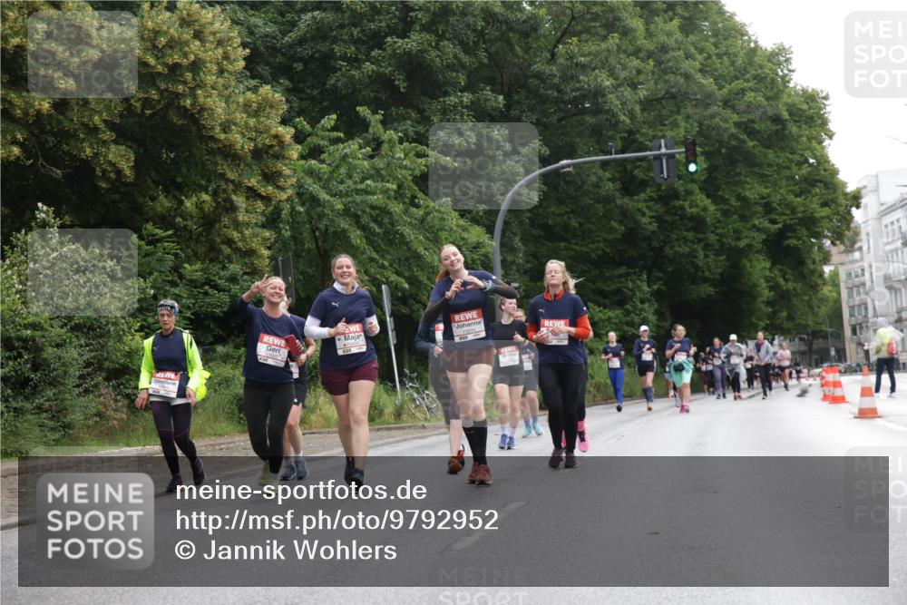 14.06.2026 - REWE Women's Run Jannik Wohlers http://msf.ph/oto/9792952 14.06.2026 10:08:08 Laufen 10404, 10689, 10644 meine-sportfotos.de