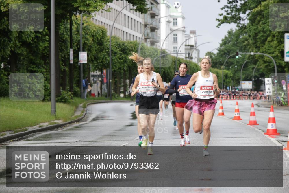 14.06.2026 - REWE Women's Run Jannik Wohlers http://msf.ph/oto/9793362 14.06.2026 09:06:57 Laufen 11126, 1048, 10080 meine-sportfotos.de
