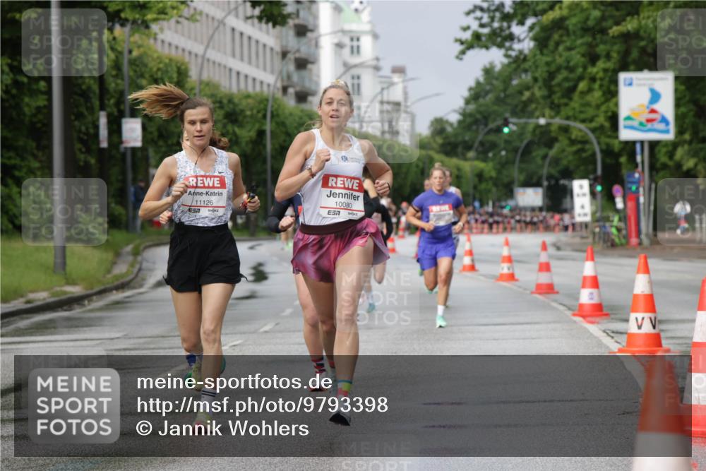 14.06.2026 - REWE Women's Run Jannik Wohlers http://msf.ph/oto/9793398 14.06.2026 09:06:59 Laufen 11126, 10080, 7 meine-sportfotos.de