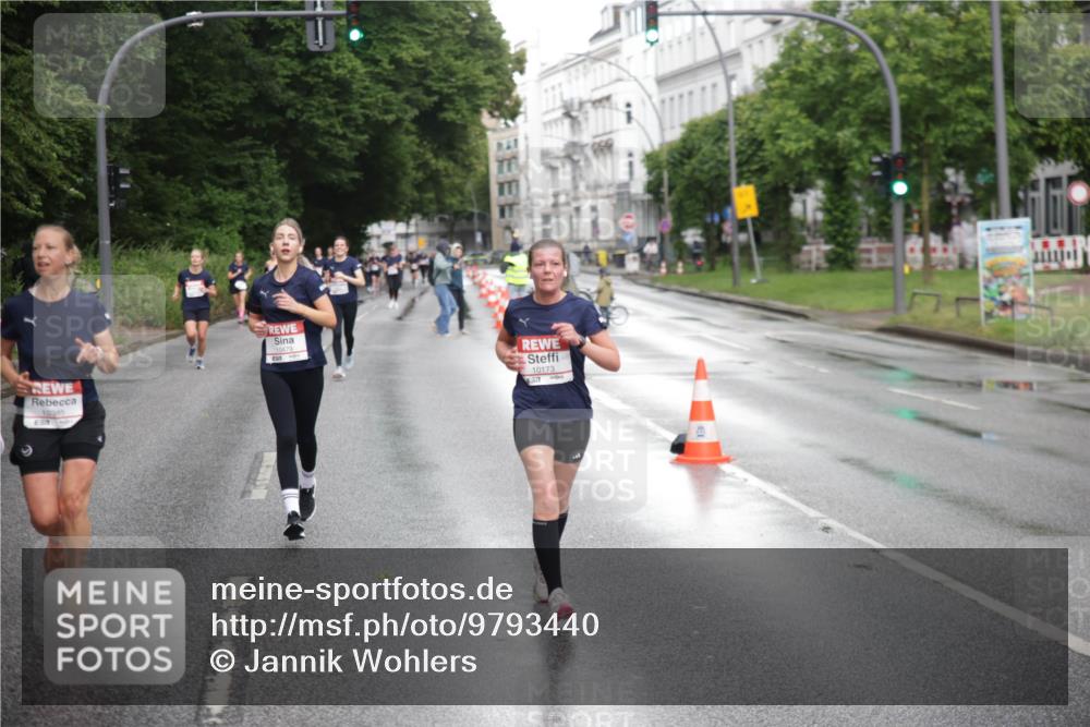14.06.2026 - REWE Women's Run Jannik Wohlers http://msf.ph/oto/9793440 14.06.2026 09:52:48 Laufen 7, 10479, 10173, 57 meine-sportfotos.de