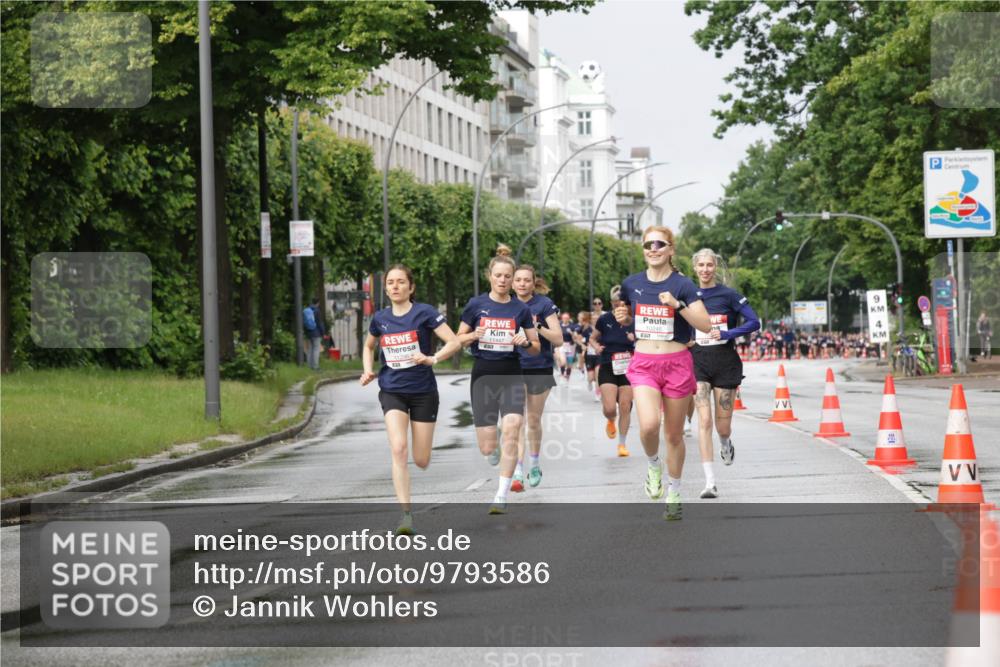 14.06.2026 - REWE Women's Run Jannik Wohlers http://msf.ph/oto/9793586 14.06.2026 09:07:19 Laufen 9, 4, 10245 meine-sportfotos.de
