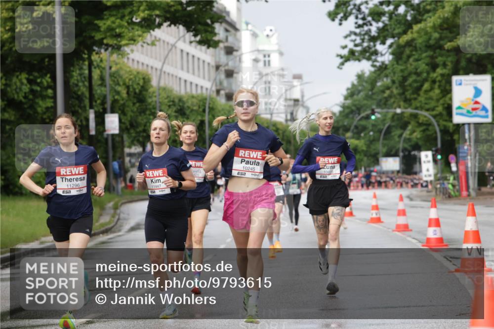 14.06.2026 - REWE Women's Run Jannik Wohlers http://msf.ph/oto/9793615 14.06.2026 09:07:22 Laufen 11296, 7, 11447, 520, 10245, 7, 10020, 7 meine-sportfotos.de