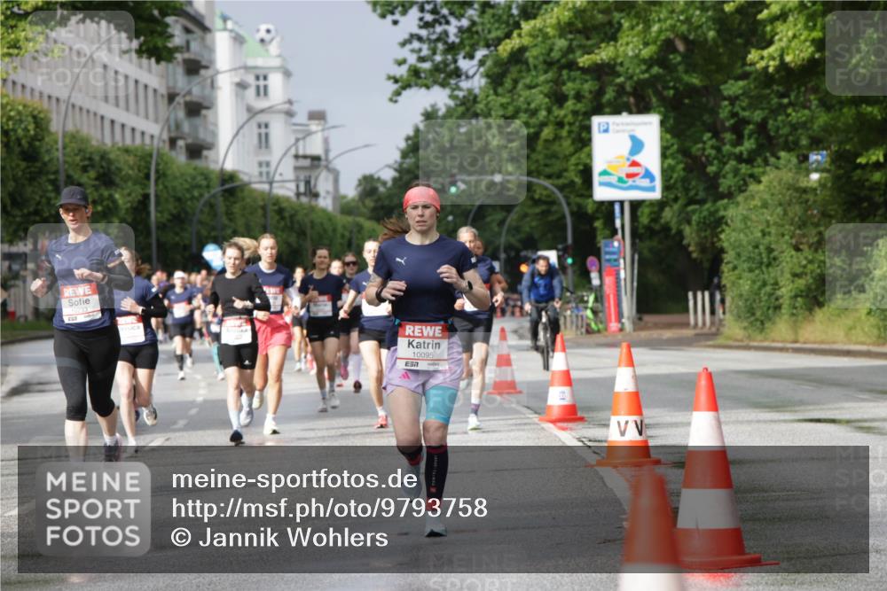 14.06.2026 - REWE Women's Run Jannik Wohlers http://msf.ph/oto/9793758 14.06.2026 09:07:43 Laufen 10233, 10095 meine-sportfotos.de