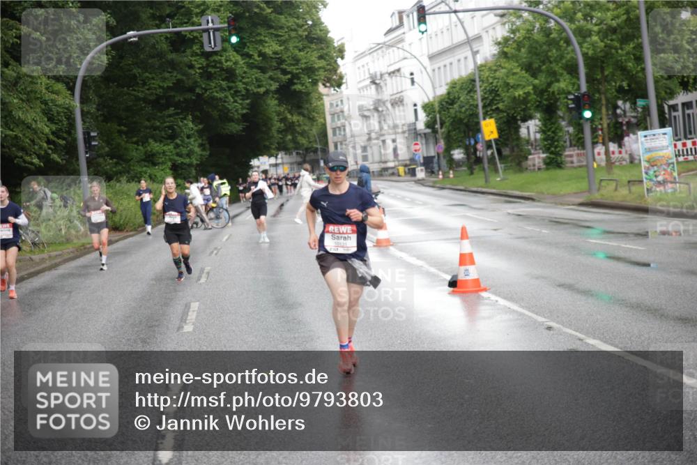 14.06.2026 - REWE Women's Run Jannik Wohlers http://msf.ph/oto/9793803 14.06.2026 09:53:25 Laufen 10131 meine-sportfotos.de