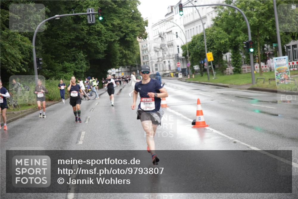 14.06.2026 - REWE Women's Run Jannik Wohlers http://msf.ph/oto/9793807 14.06.2026 09:53:26 Laufen 10131 meine-sportfotos.de