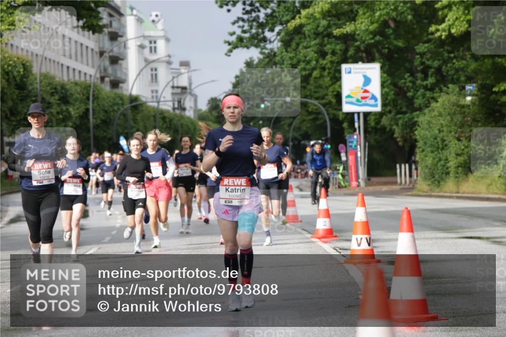 14.06.2026 - REWE Women's Run Jannik Wohlers http://msf.ph/oto/9793808 14.06.2026 09:07:44 Laufen 10233, 657, 10095, 7 meine-sportfotos.de