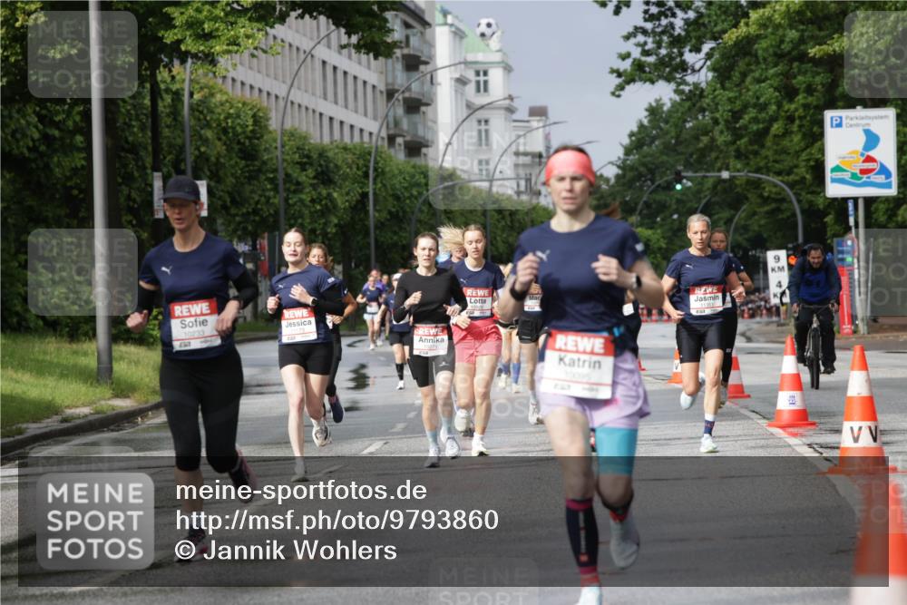 14.06.2026 - REWE Women's Run Jannik Wohlers http://msf.ph/oto/9793860 14.06.2026 09:07:45 Laufen 10233, 7, 10274, 10095, 11351, 9 meine-sportfotos.de