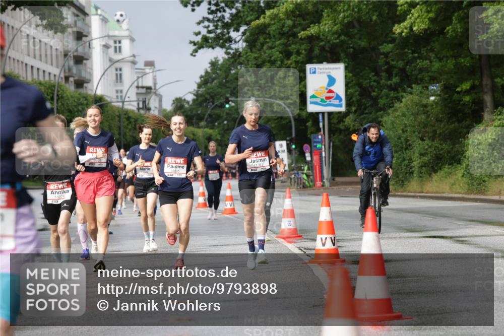 14.06.2026 - REWE Women's Run Jannik Wohlers http://msf.ph/oto/9793898 14.06.2026 09:07:47 Laufen 10274, 10929, 10215, 11351, 9 meine-sportfotos.de