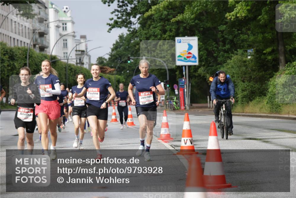 14.06.2026 - REWE Women's Run Jannik Wohlers http://msf.ph/oto/9793928 14.06.2026 09:07:47 Laufen 10274, 10215, 7, 11351 meine-sportfotos.de