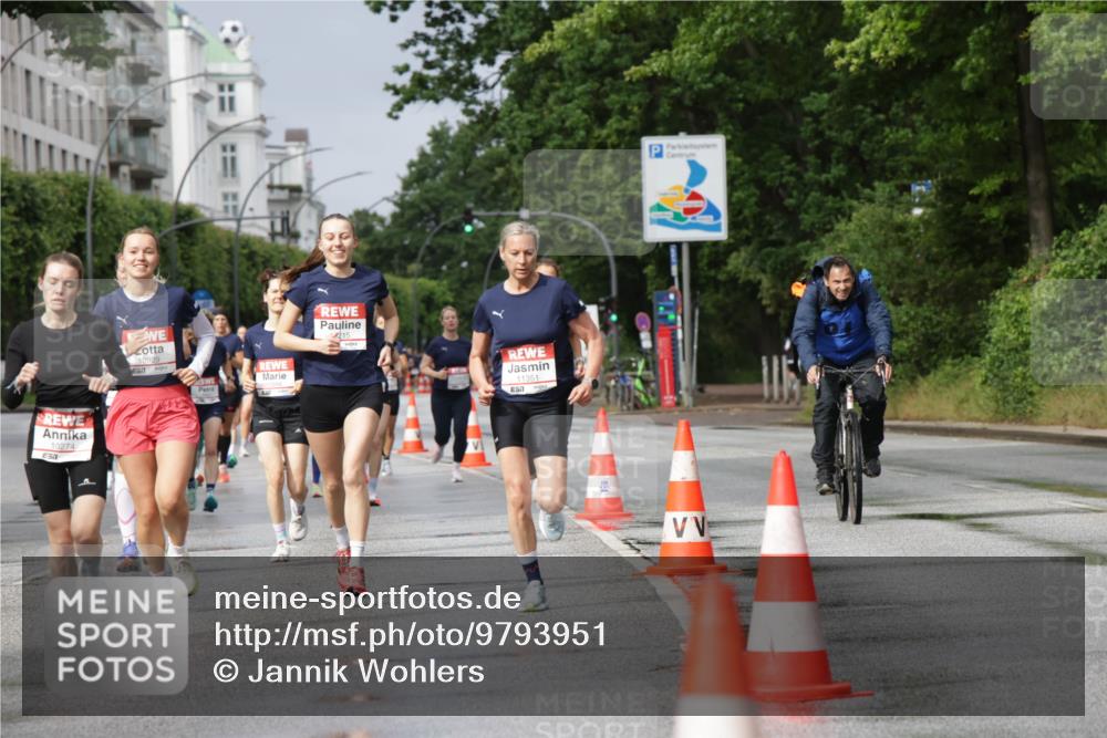 14.06.2026 - REWE Women's Run Jannik Wohlers http://msf.ph/oto/9793951 14.06.2026 09:07:47 Laufen 10274, 10929, 215, 11351, 7 meine-sportfotos.de