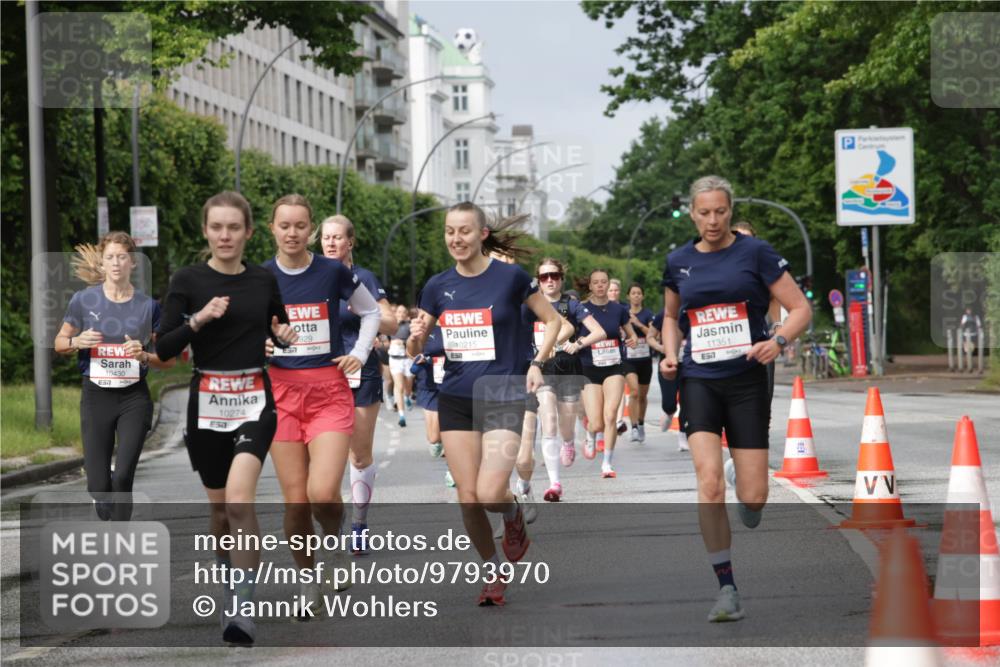 14.06.2026 - REWE Women's Run Jannik Wohlers http://msf.ph/oto/9793970 14.06.2026 09:07:49 Laufen 10430, 10274, 50, 929, 0215, 11351, 517 meine-sportfotos.de